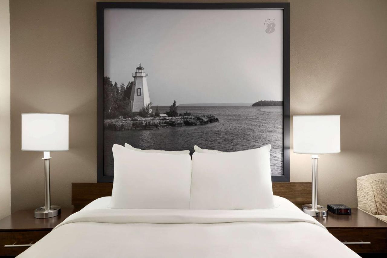 Hotel Super 8 By Wyndham Sarnia On Exterior foto
